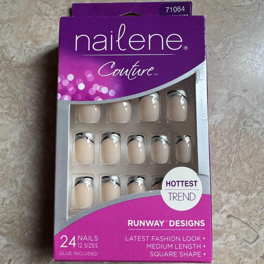 Nailene Couture Runway Designs 24 Nails Silver Glitter Black Set New in Box